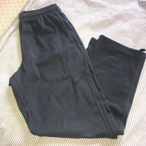Men’s Therma Fit Nike Sweatpants size XL dark grey